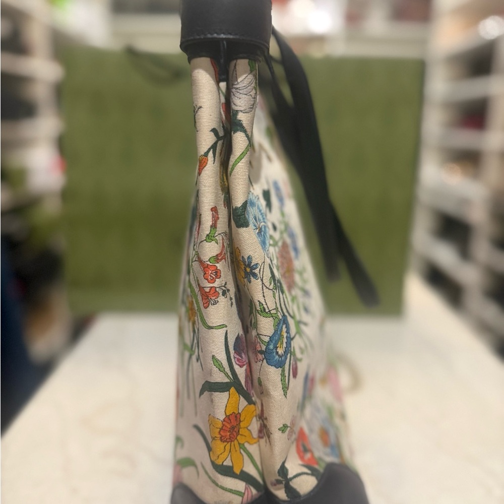 Gucci Rare Floral-print Tote Bag, vintage Collectible canvas leather trim EUC - Picture 7 of 17